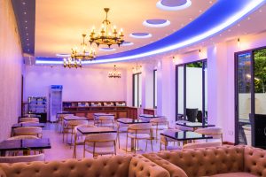 Ari Grand - Dining room